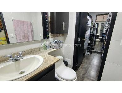 Apartamento de 3 alcobas en venta en Lorena, Medellín, 152 m² · foto 14 de 16