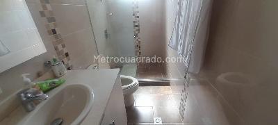 Apartamento de 3 alcobas en venta en Laureles Santa Teresita, Medellín, 134 m² · foto 8 de 14