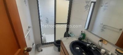 Apartamento de 3 alcobas en venta en Laureles Santa Teresita, Medellín, 134 m² · foto 12 de 14