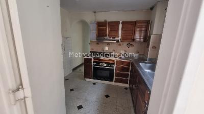 Apartamento de 3 alcobas en venta en Laureles, Medellín, 150 m² · foto 2 de 12