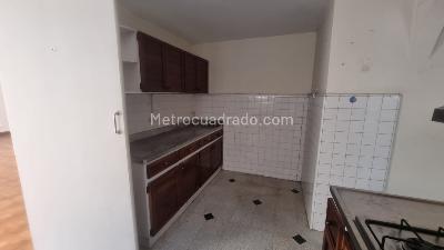 Apartamento de 3 alcobas en venta en Laureles, Medellín, 150 m² · foto 3 de 12