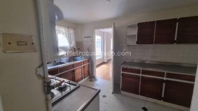 Apartamento de 3 alcobas en venta en Laureles, Medellín, 150 m² · foto 4 de 12