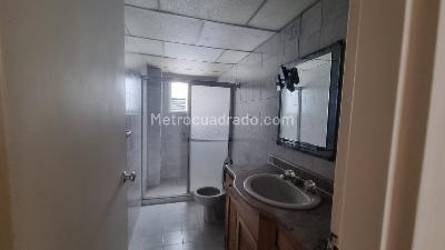 Apartamento de 3 alcobas en venta en Laureles, Medellín, 150 m² · foto 12 de 12