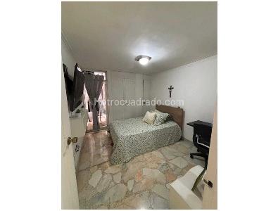 Apartamento de 4 alcobas en venta en Laureles, Medellín, 152 m² · foto 10 de 13