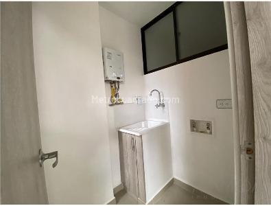 Apartamento de 3 alcobas en venta en Laureles La Almeria, Medellín, 70 m² · foto 10 de 10