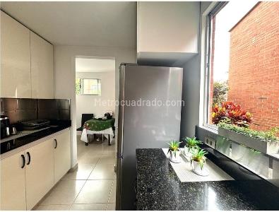 Casa de 3 alcobas en venta en Loma Benedictinos, Envigado, 220 m² · foto 11 de 20