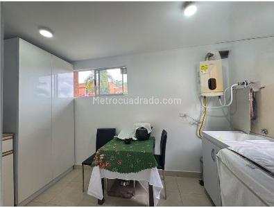 Casa de 3 alcobas en venta en Loma Benedictinos, Envigado, 220 m² · foto 12 de 20