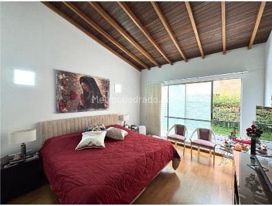 Casa de 3 alcobas en venta en Loma Benedictinos, Envigado, 220 m² · foto 15 de 20