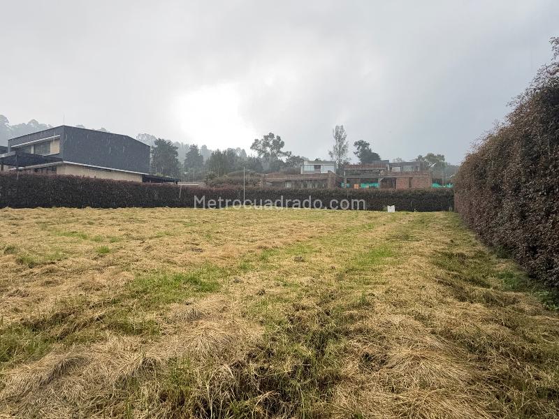 Lote en Venta, La Acuarela, Envigado - Más