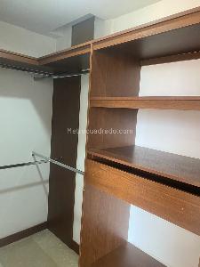 Apartamento en venta en Los Colores, Medellín · foto 7 de 14