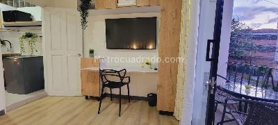 Apartaestudio en venta en La Castellana, Medellín, 33 m² · foto 2 de 9