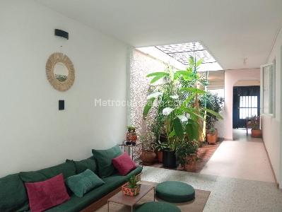 Casa de 3 alcobas en venta en Laureles Lorena, Medellín, 137 m² · foto 3 de 20