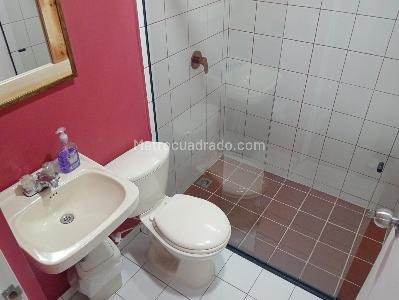 Casa de 3 alcobas en venta en Laureles Lorena, Medellín, 137 m² · foto 19 de 20
