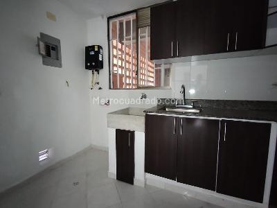 Apartamento en venta en Loma De Los Bernal, Medellín · foto 5 de 20