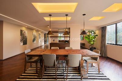 Apartamento de 4 alcobas en venta en Los Balsos Poblado, Medellín, 285 m² · foto 2 de 20