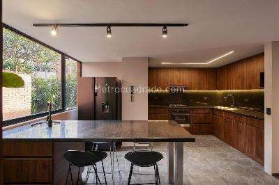Apartamento de 4 alcobas en venta en Los Balsos Poblado, Medellín, 285 m² · foto 11 de 20