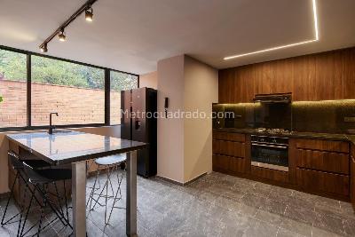 Apartamento de 4 alcobas en venta en Los Balsos Poblado, Medellín, 285 m² · foto 17 de 20