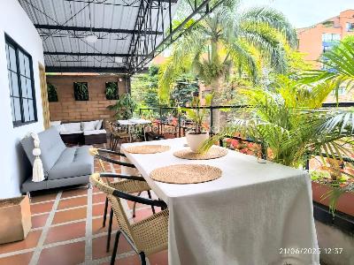 Casa de 5 alcobas en venta en Laureles, Medellín, 380 m² · foto 4 de 20