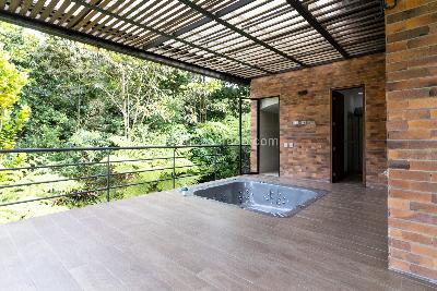 Casa en venta en Llanogrande, Rionegro, 704 m² · foto 8 de 20