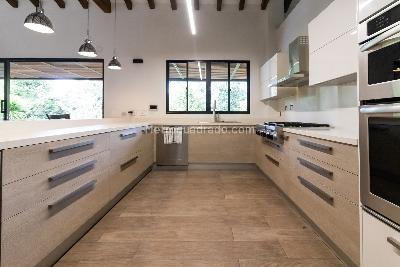 Casa en venta en Llanogrande, Rionegro, 704 m² · foto 13 de 20