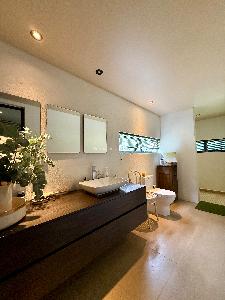 Casa de 5 alcobas en venta en Cabeceras, Rionegro, 350 m² · foto 11 de 20