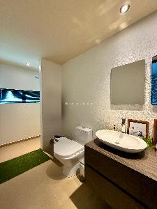 Casa de 5 alcobas en venta en Cabeceras, Rionegro, 350 m² · foto 8 de 20
