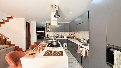 Casa de 3 alcobas en venta en San Antonio De Pereira, Rionegro, 230 m² · foto 2 de 17
