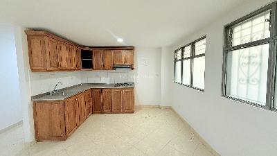 Apartamento de 3 alcobas en venta en Centro, Rionegro, 83 m² · foto 2 de 14