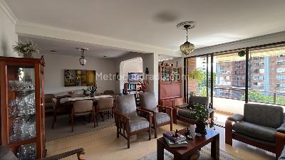 Apartamento de 3 alcobas en venta en Los Balsos, Medellín, 140 m² · foto 5 de 15