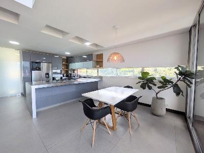 Apartamento en venta en El Tesoro, Medellín · foto 3 de 15