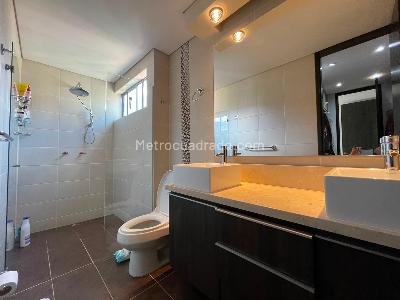 Apartamento en venta en El Poblado, Medellín · foto 10 de 10