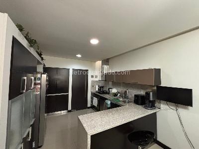 Casa de 4 alcobas en venta en San Jorge, Envigado, 245 m² · foto 2 de 20