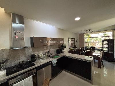 Casa de 4 alcobas en venta en San Jorge, Envigado, 245 m² · foto 5 de 20