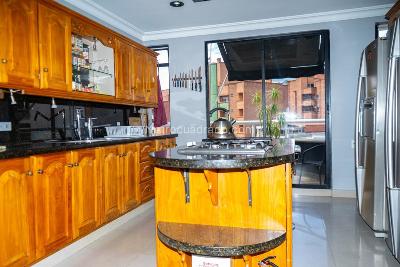 Apartamento de 5 alcobas en venta en Laureles, Medellín, 538 m² · foto 15 de 20