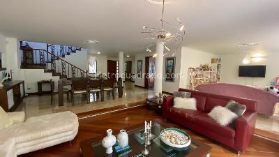 Casa de 4 alcobas en venta en El Poblado, Medellín, 360 m² · foto 3 de 19