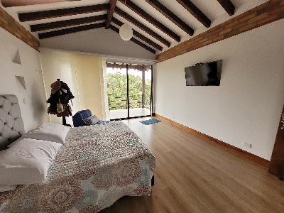 Casa de 4 alcobas en venta en Linda Granja, Rionegro, 305 m² · foto 16 de 20
