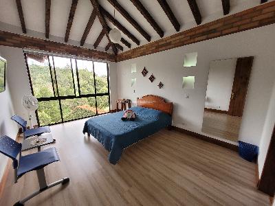 Casa de 4 alcobas en venta en Linda Granja, Rionegro, 305 m² · foto 19 de 20
