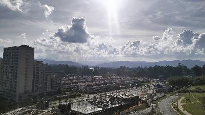 Apartamento de 2 alcobas en venta en Cambulo, Rionegro, 70 m² · foto 2 de 9