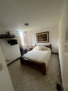 Apartamento de 4 alcobas en venta en Laureles Santa Teresita, Medellín, 136 m² · foto 15 de 20