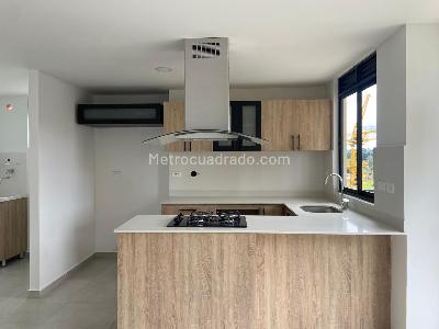 Apartamento de 2 alcobas en venta en San Antonio, Rionegro, 72 m² · foto 3 de 20