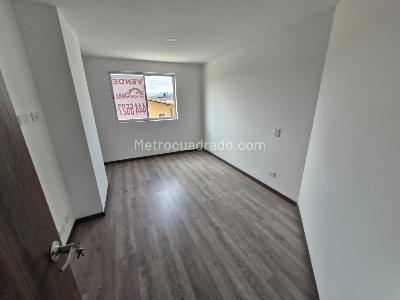 Apartamento de 2 alcobas en venta en San Antonio, Rionegro, 81 m² · foto 2 de 14