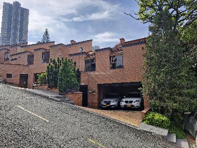 Casa de 3 alcobas en venta en El Poblado, Medellín, 240 m² · foto 4 de 20