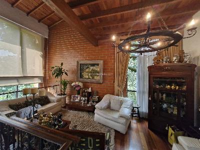 Casa de 3 alcobas en venta en El Poblado, Medellín, 240 m² · foto 9 de 20