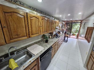 Casa de 3 alcobas en venta en El Poblado, Medellín, 240 m² · foto 20 de 20