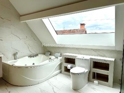 Casa de 3 alcobas en venta en San Nicolas, Rionegro, 283 m² · foto 13 de 20