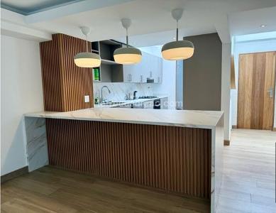 Casa de 3 alcobas en venta en San Nicolas, Rionegro, 283 m² · foto 2 de 20