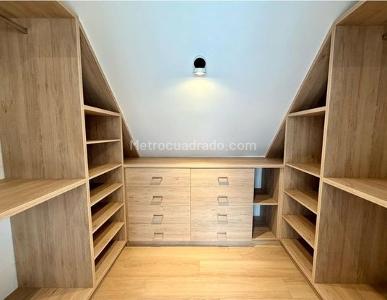 Casa de 3 alcobas en venta en San Nicolas, Rionegro, 283 m² · foto 17 de 20