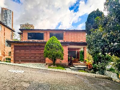 Casa de 4 alcobas en venta en El Poblado, Medellín, 440 m² · foto 3 de 18