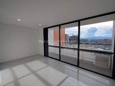Apartamento de 3 alcobas en venta en San Antonio, Rionegro, 75 m² · foto 2 de 20