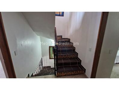 Casa de 4 alcobas en venta en Las Torres, Rionegro, 270 m² · foto 8 de 18